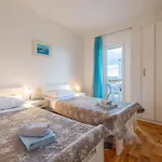 Apartman Front In With Wifi