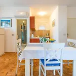 Apartman Front In With Wifi *