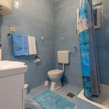 Apartamento Front In With Wifi Kožino