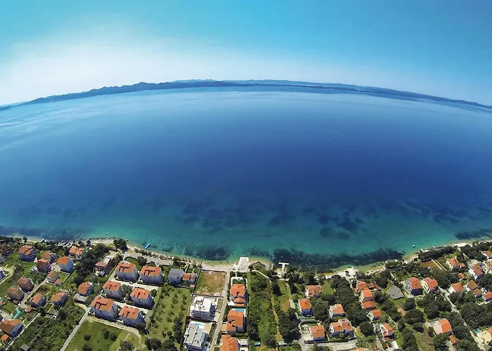 2 Bedroom Gorgeous In Апартаменты *